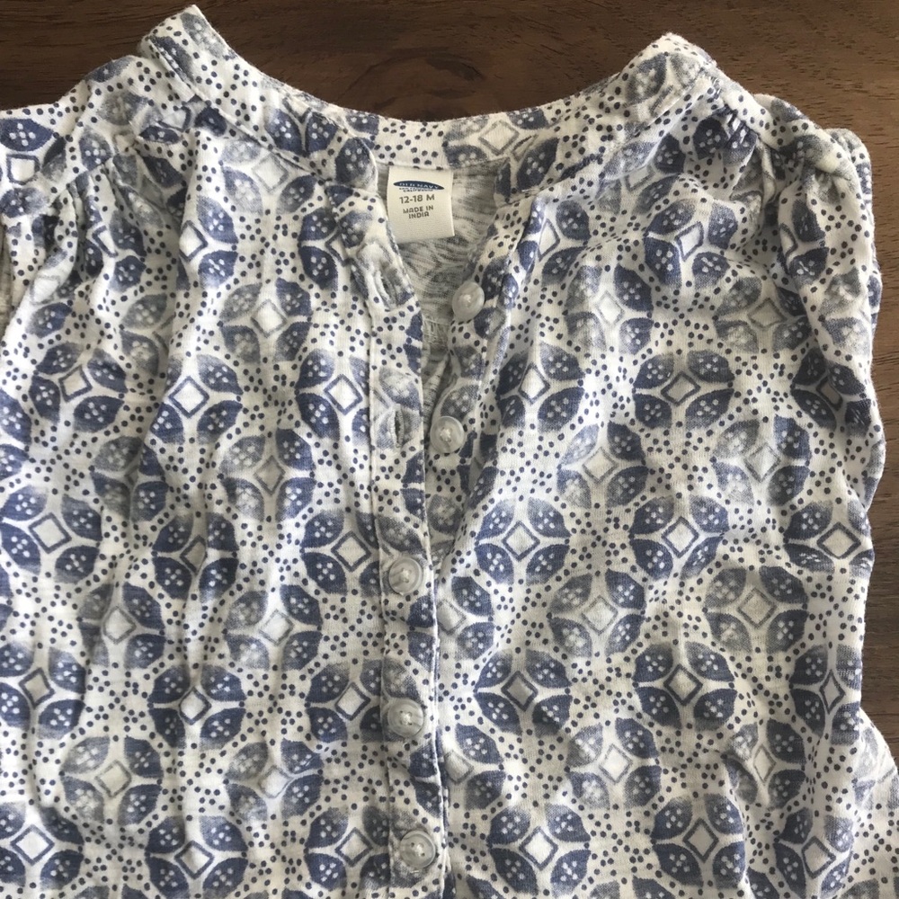 Old Navy brand 12-18 mos sleeveless top